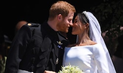 Zum Hochzeitstag mit Harry: Meghan Markle überrascht Fans mit bisher ungesehenen Hochzeitsfotos