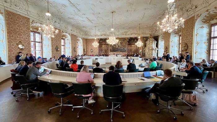 Der Landtag wird wieder bis tief in die Nacht tagen.