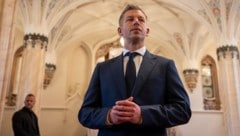 Ungarns Regierungschef Péter Magyar wird in den kommenden Tagen in Polen und in Österreich ...