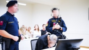 Der angeklagte Afghane nennt die brutale Messerattacke im Prozess „einen Fehler“.