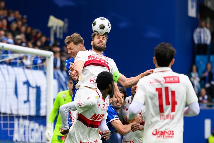 Der Kapitän (am Ball) gab für den GAK alles.