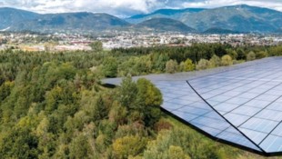 Die ehemalige Deponie in Villach wird versiegelt – und erzeugt bald Sonnenstrom