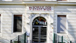 In den Ganztagsschulen der Stadt wird es teurer. (Symbolbild)