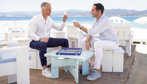 Gemütlich anstoßen auf eine gemeinsame Zukunft: Wir begleiten Ralf Schumacher und Étienne ...