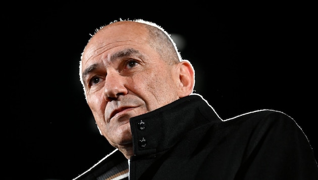 Der konservative Oppositionsführer Janez Janša ist zum neuen Regierungschef Sloweniens nominiert ...