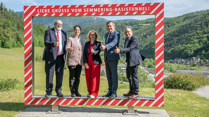 ÖBB-CEO Andreas Matthä, ÖBB-Infrastrukturvorstand Judith Engel, Nationalratsabgeordnete und ...
