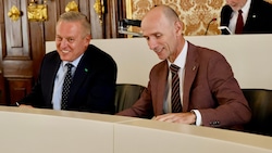 Nach dem Krach Anfang Mai geben sich Landeshauptmann Mario Kunasek (FPÖ, links) und ...