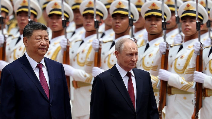Kremlchef Wladimir Putin wurde mit militärischen Ehren in Peking empfangen.