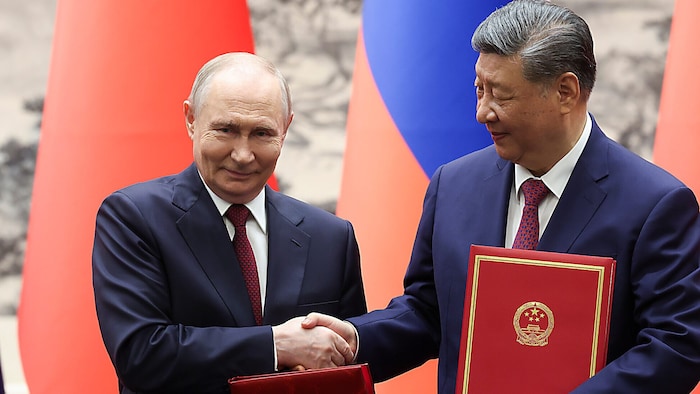 Wladimir Putin und Xi Jinping verlängerten auch den seit 25 Jahren bestehenden Vertrag zwischen ...