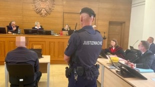 Der Angeklagte muss sich wegen siebenfachen Mordversuchs in Klagenfurt verantworten.