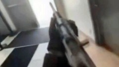 Screenshot aus dem Video, die die beiden Attentäter offenbar live gestreamt haben.