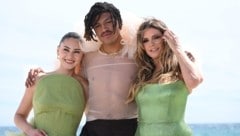 Stefanie Giesinger, Henry Samuel und seine Mutter  Heidi Klum bei der „Runway Presentation at ...