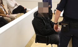 Weil der Betroffene psychisch krank ist, wird er in einem Forensisch Therapeutischen Zentrum ...