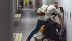 Die unmündigen Intensivtäter begehen laut der Polizei  am häufigsten Delikte wie Einbrüche, ...
