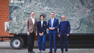 Markus Mähr, Susanne Hartmann, Markus Wallner und IRR-Jurist Sanjay Doshi (v.l.).