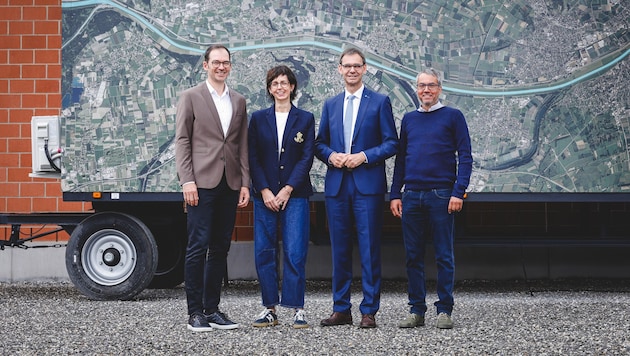 Markus Mähr, Susanne Hartmann, Markus Wallner und IRR-Jurist Sanjay Doshi (v.l.).