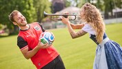Trikot &amp; Stadion versus Trompeten, Tracht &amp; Musikschule