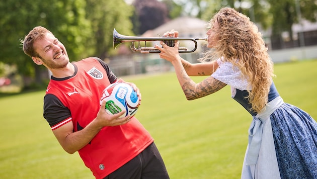 Trikot & Stadion versus Trompeten, Tracht & Musikschule