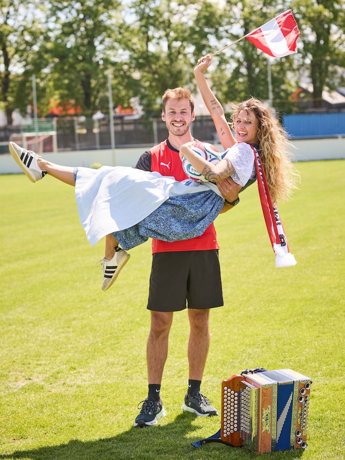 Zur WM hat Fußballkultur Hochsaison – mit mehr als 500 Vereinen und 2000 Mannschaften in NÖ. Die ...