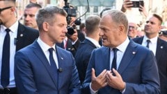 Von links: Ungarns Ministerpräsident Peter Magyar, Polens Regierungschef Donald Tusk