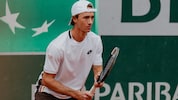 Lukas Neumayer muss sich geschlagen geben.