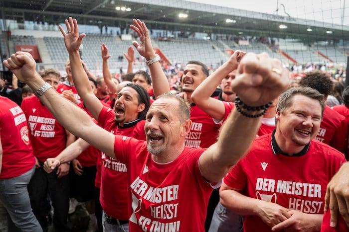 Mit dem FC Thun wurde Mauro Lustrinelli (m.) Schweizer Meister.