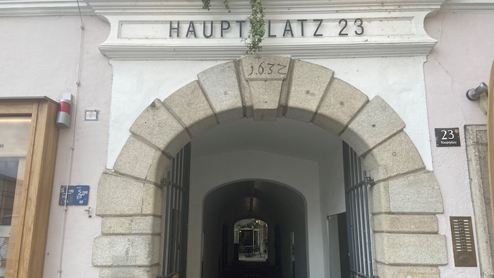 Auch der Innenhof des Hauses Hauptplatz 23 wird bespielt; insgesamt spielt man an 13 ...