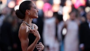 Glamour‑Marquise Emma Thynn glänzt in Cannes – und schreibt nebenbei Adelsgeschichte, indem sie ...