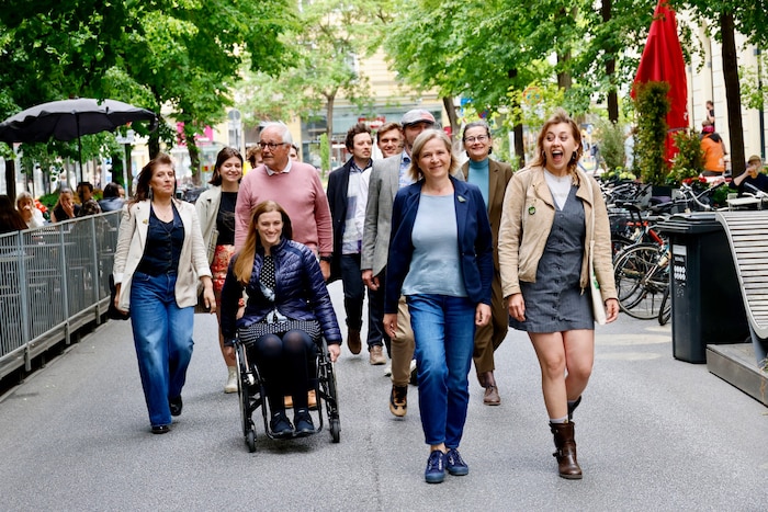 Schwentner mit Team zieht in die Kaiserfeldgasse ein...
