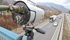 Eine Verkehrsüberwachungsanlage wie diese kann bald neue Funktionen zur Autofahrer-Schikane ...