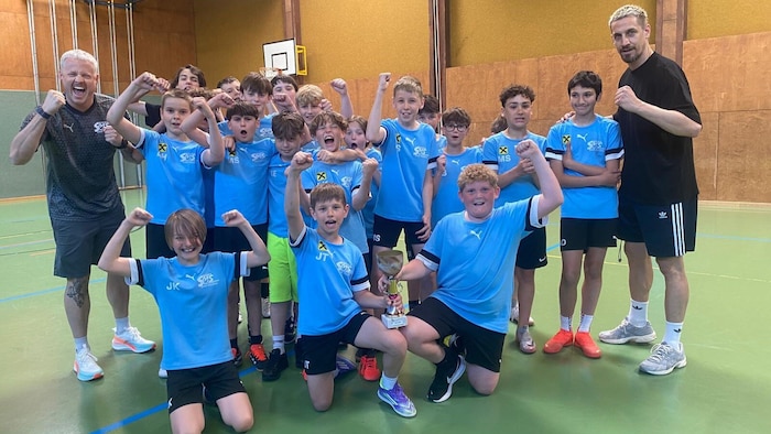 Am Ende der Sportstunde gab‘s ein gemeinsames Gruppenfoto.