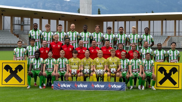 So wird Austria Lustenaus Mannschaftsfoto bei der Rückkehr in die Bundesliga definitiv nicht ...