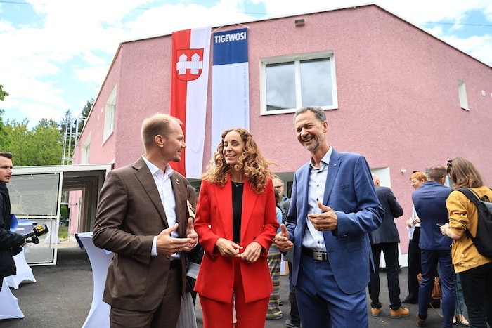 Erfreut über den neuen Zufluchtsort für Frauen und Kinder in Not: Innsbrucks BM Hannes ...