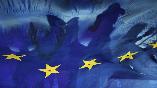 Die Europäische Zentralbank (EZB) strebt eine Teuerungsrate von zwei Prozent an. Sie müsste bei ...