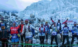 Der Start beim „Everest Marathon“ erfolgt auf 5400m Seehöhe.