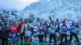 Der Start beim „Everest Marathon“ erfolgt auf 5400m Seehöhe.