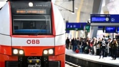 Immer öfter Schauplatz von Gewalt: Österreichs Bahnhöfe und Züge.