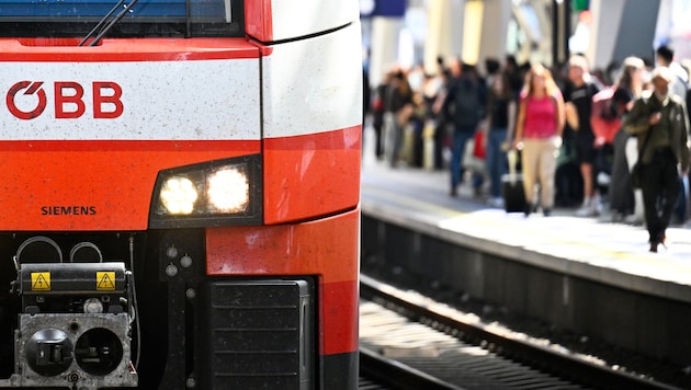 Der Eisenbahn-Kollektivvertrag gilt für 55.000 Beschäftigte in 98 Unternehmen.