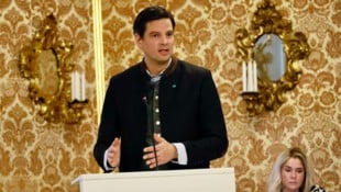 Umweltlandesrat Hannes Amesbauer kritisiert die Grünen und Greenpeace. 