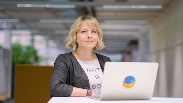 Wie nehmen wir Roboter und KI wahr? Wie verändern sie uns? Das erforscht Martina Mara, Leiterin ...