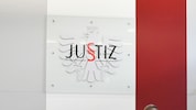 Justiz als Problem: Die Gebühren wurden erhöht, das Angebot an den Bürger sinkt.