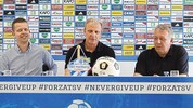 Markus Schopp – hier mit „Vize“ Roland Puchas and Boss Erich Korherr – wurde als neuer ...