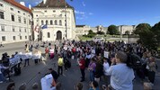 Vertreter aus Medien, Journalismus und Zivilgesellschaft forderten bei der Kundgebung eine ...