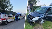 Die drei Insassen wurden ins Krankenhaus gebracht, der Unfallwagen musste abgeschleppt werden.