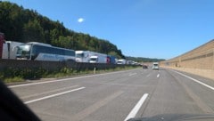 Der Stau reichte mehr als acht Kilometer zurück.