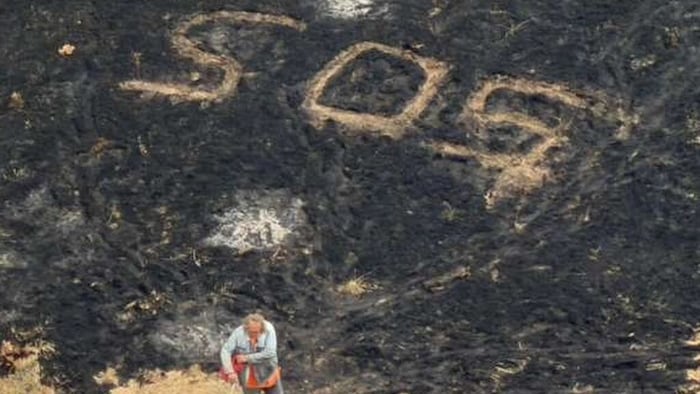 In den verkohlten Boden hatte der 67-Jährige die Buchstaben SOS geritzt.