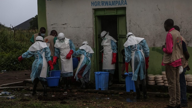 Ebola-Epidemie im Kongo: Kampf gegen Ausbreitung in Nachbarländer.