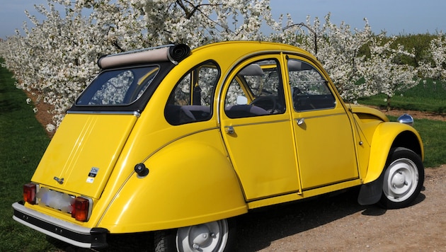 Citroën bringt die legendäre Ente (Bild) als Elektroauto auf den Markt. Die Öffentlichkeit soll ...