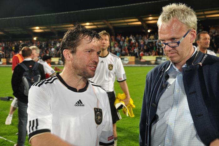 Schader mit Fußballlegende Lothar Matthäus.