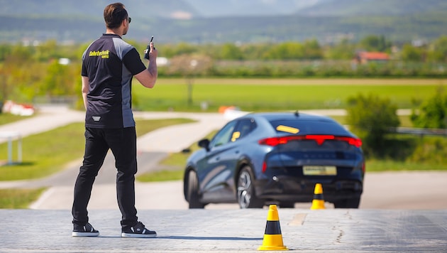Aktives Fahren bringt Sicherheit und Fahrspaß – jetzt 1+1 gratis Aktion nutzen.